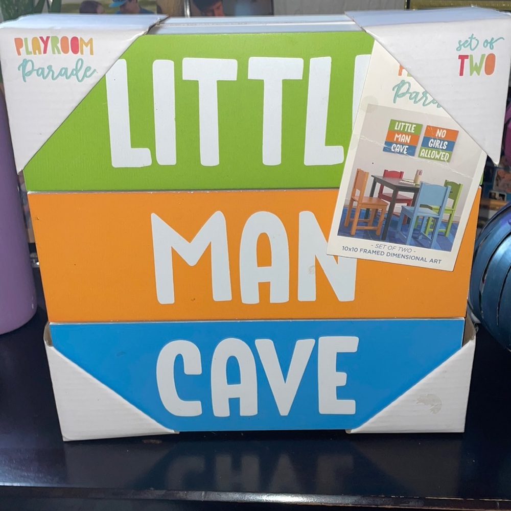 NWOT boys room sign set